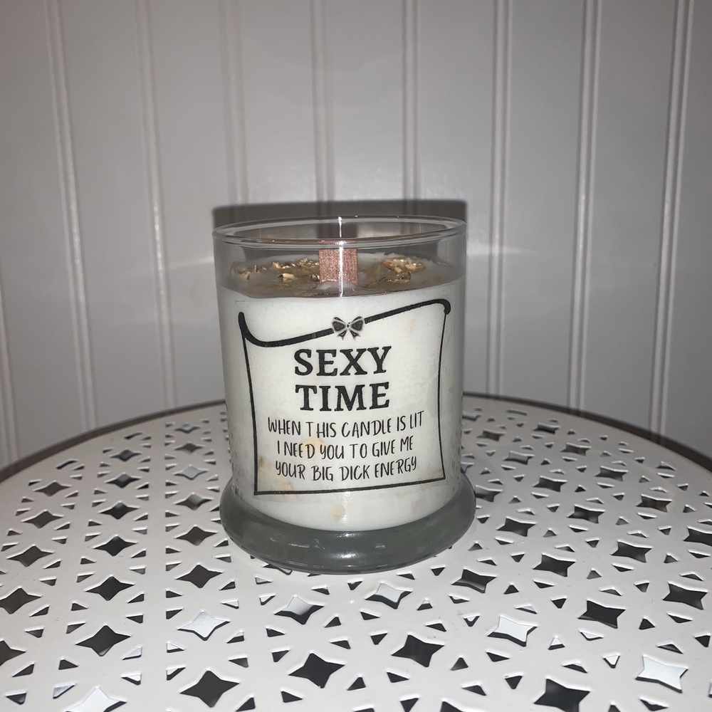 Funny soy candle good for Valentine’s